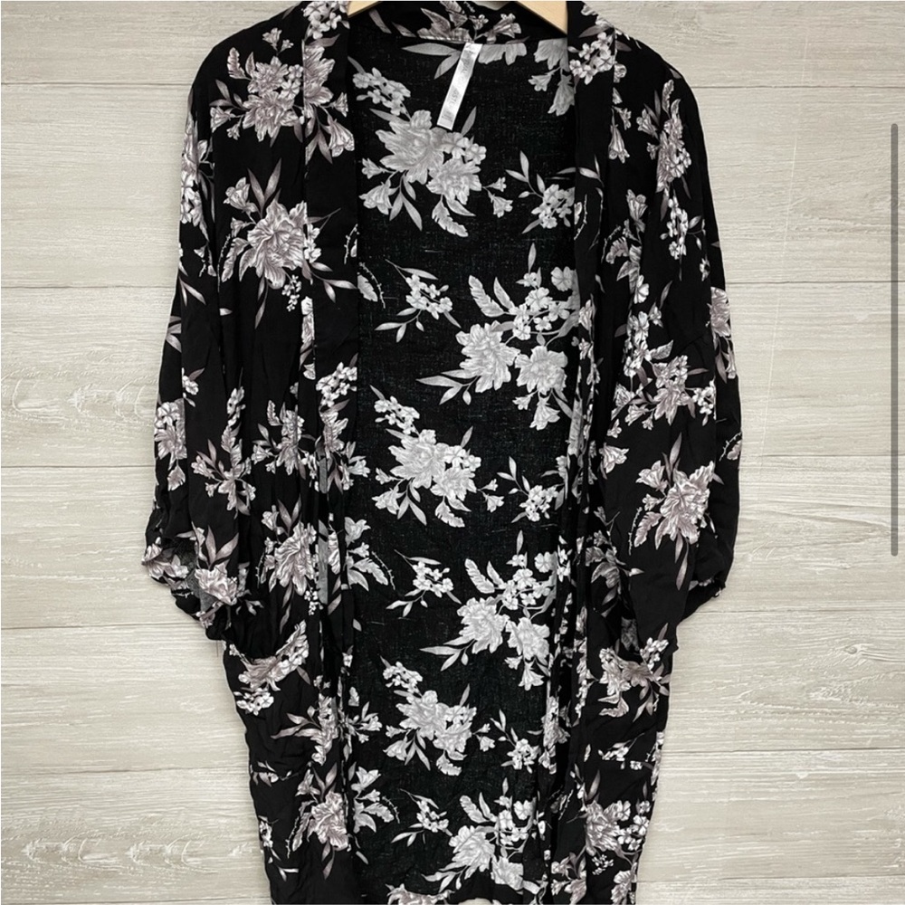 SPIRITUAL GANGSTER floral kimono - Picture 4 of 7